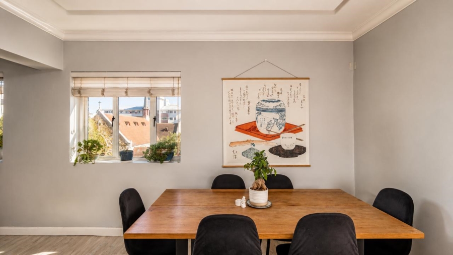 3 Bedroom Property for Sale in Sea Point Western Cape